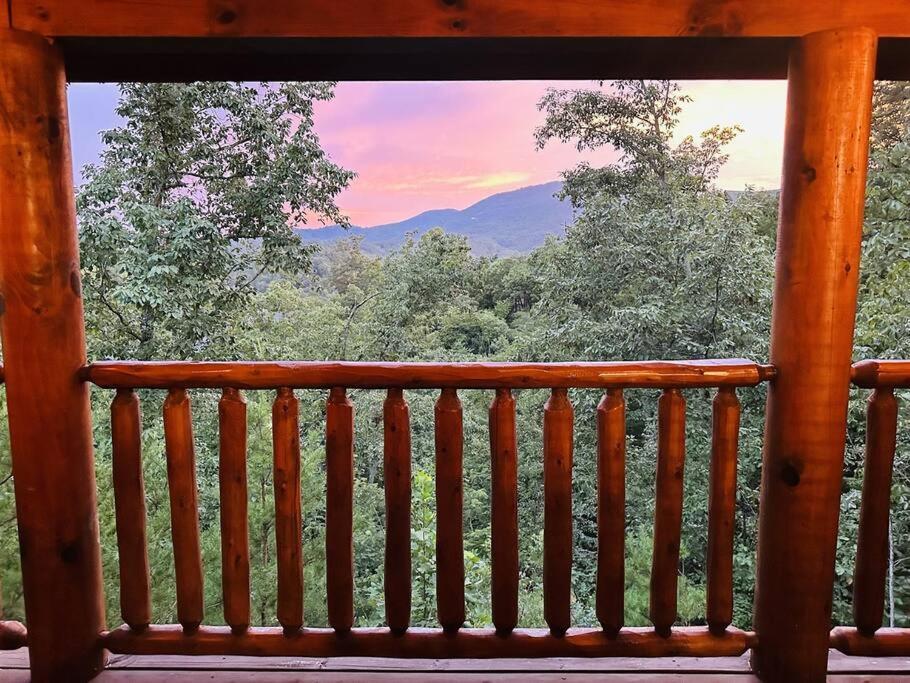 Cabin-N-Smokys! Indoor Resort Pool Views Hot Tub Game Room Sevierville Exterior foto
