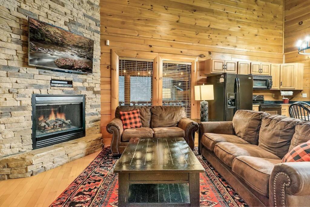 Cabin-N-Smokys! Indoor Resort Pool Views Hot Tub Game Room Sevierville Exterior foto